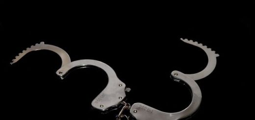 sillipsi-andra-me-opla-sto-Stavro