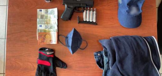 Exichniastikan-3-ipotheseis-listeion-se-katastimata-tis-kalamarias