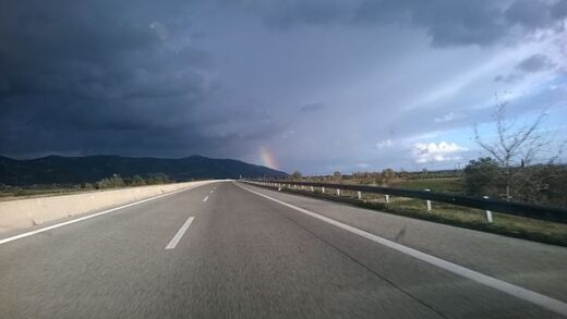 dio-atoma-sinelifthisan-gia-isaritnmes-periptosis-paranomis-metaforas-allodapon-sti-thessaloniki