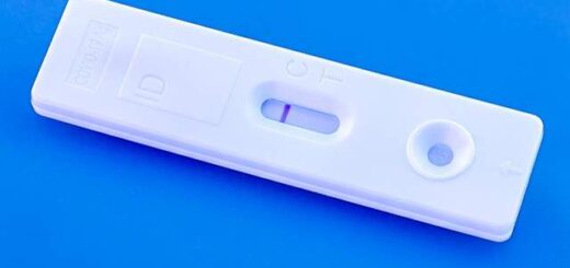 Diplasiastike-se-ena-mina-i-zitisi-gia-rapid-tests-kai-self-tests-sta-farmakeia-tis-thessalonikis