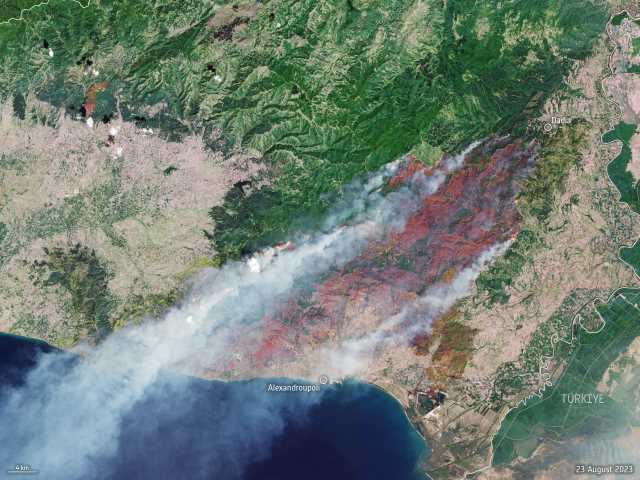 Wildfires_continue_to_rage_in_Greece