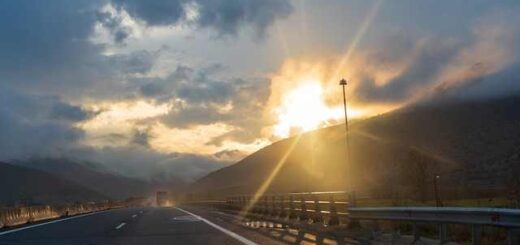 Afksimena-metra-odikis-asfaleias-se-oli-tin-epikrateia-kata-tis-ekloges-gia-ti-topiki-aftodioiikisi