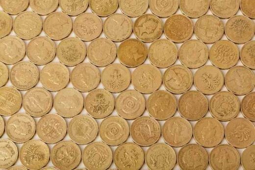 Exi-ipotheseis-klopon-kai-mia-ipothesi-fthoras-exichniastikan-sto-oraiokastro