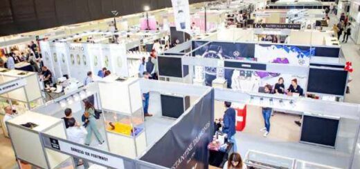 Perissoteroi-apo-2000-oi-emborikoi-episkeptes-tis-37is-kosmima-sti-thessaloniki