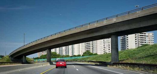 Enosi-xenodochon-thessalonikis-stirizei-to-flyover