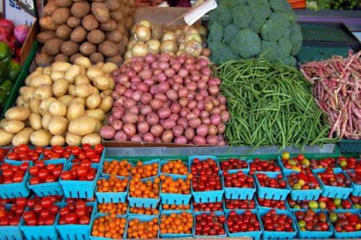 Treis-sillipseis-gia-paravasi-tou-nomou-peri-ipaithriou-eboriou-sti-laiki-agora-tis-xirokrinis