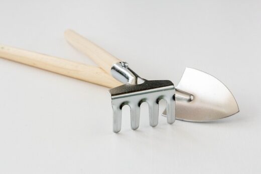 Sillipsi-epta-atomon-gia-paranomes-anaskafes-sti-periochi-tis-dialogis