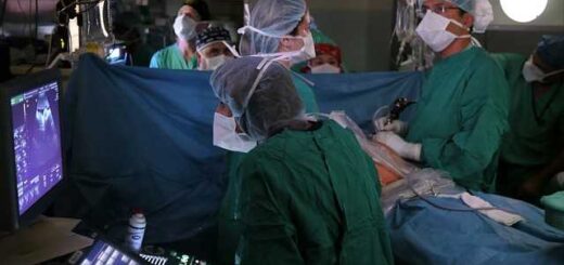 tin- proti-metamoshefsi-;ipatos-me-moshevma-apo-zontani-doti-stin-ellada-pragmatopoiise-epitychos-i-iatriki-scholi-Athinon