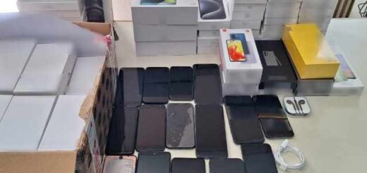 4-atoma-afairesan-kinita-tilefona-synolikis-axias-80000-euro-apo-katastima-periochis-tis-thessalonikis