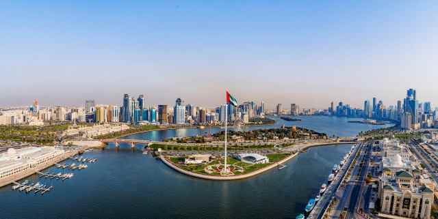 H- Sharjah- systinei-ton- politismo-ton-Emiraton-stin-Ellada-me-30-draseis -sti-diethni-ekthesi-vivliou-2024 2