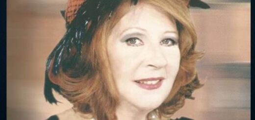 Stin-geitonia-ton-aggelon-taxidepse-i-ithopoios- Anna Panagiotopoulou