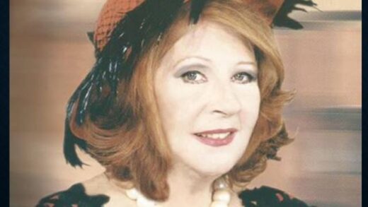 Stin-geitonia-ton-aggelon-taxidepse-i-ithopoios- Anna Panagiotopoulou