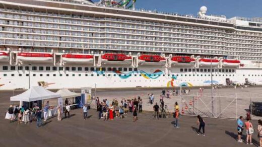 Neo-imerisio-recor-episkepton-krouazieras-sti-Thessaloniki 2