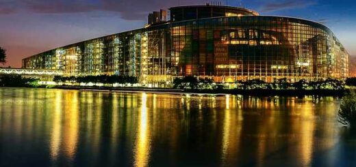 poioi-kai-poies-eklegontai-evrovouleftes