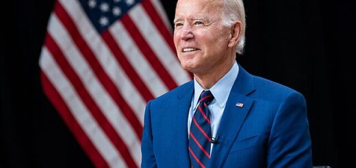 640px-President_of_the_United_States_Joe_Biden_(2021)