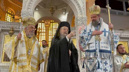 Polyarchieratiko-sylleitourgo-gia-ton-eortasmo-50-eton-chryso-iovilaio- archierosynis-tou-Panagiotatou-Mitropoliti-proin-Thessalonikis-k.k.Anthimou