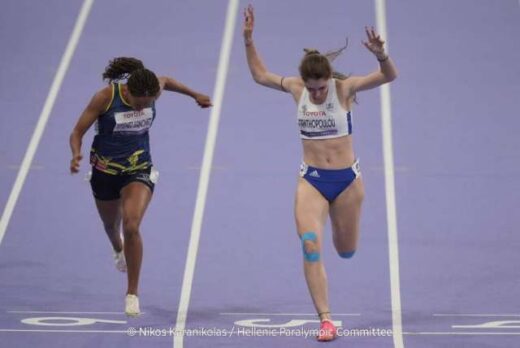 Argyri-paraolympionikis-i-lida-Manthopoulou-sto-Parisi