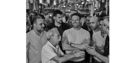 Apo-tis-17-eos-kai-tis-20-Dekembriou-2024-ginetai-i-ilekroniki-psifoforia-gia-to-logotypo-tou-Kinimatos-Dimokratias