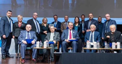 Vravefsi-ton-proin-proedron-tou-Iatrikou_Syllogou-Thessalonikis