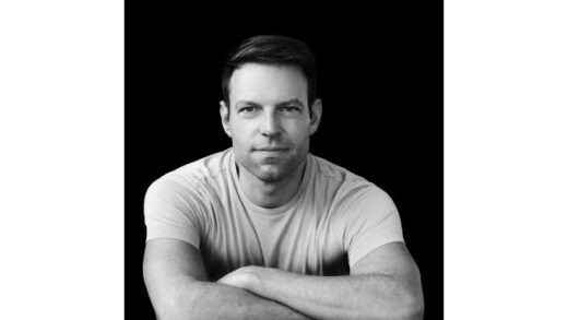 proti-parousiasi-tou-vivliou-defteri-efkairia-tou-Stefanou-Kasselaki-sti-Voreia-Ellada