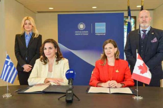 gia-proti-fora-ypergrafi-mnimonio-synergasias-elladas-Canada-sto-Tourismo