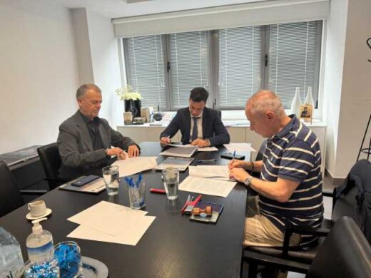 ipografi -neas-syllogikis-symvasis-ergasias-gia-tous-ilektrologous-sta-xenodocheia