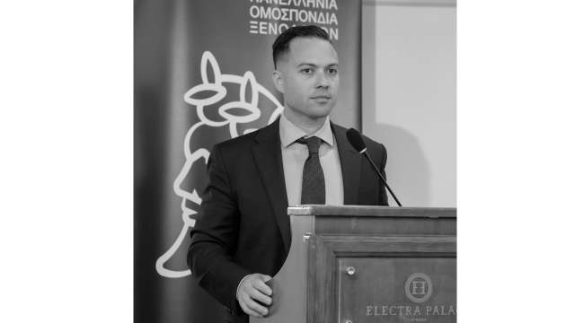 o-touristikos-tomeas-exei-athethei-na-leitourgei-ston-aftomato-piloto
