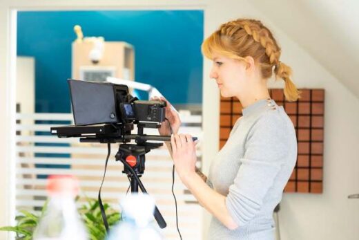 apechoun-apo-ti- metadosi-tis-parelasis-oi-dimosiografoi-tis-ert3