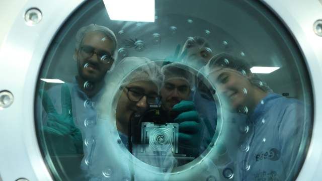 H SpaceDot αποτελεί σήμερα μια διεπιστημονική φοιτητική ομάδα που ανήκει στο Εργαστήριο Ηλεκτρονικής του τμήματος Ηλεκτρολόγων Μηχανικών και Μηχανικών Υπολογιστών του ΑΠΘ, ενώ ασχολείται με την έρευνα στο τομέα της διαστημικής τεχνολογίας 