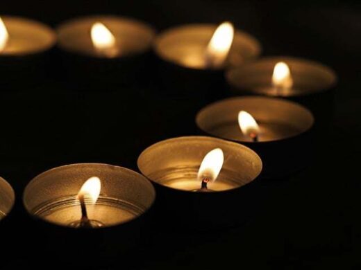 psifisma-seve-gia-tin-apoleia-tou-epitimou-proedrou-antoniou-doudou