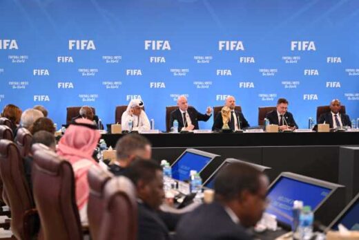 to-poso-ton-727-ekatomnyrion-dollarion-ipa