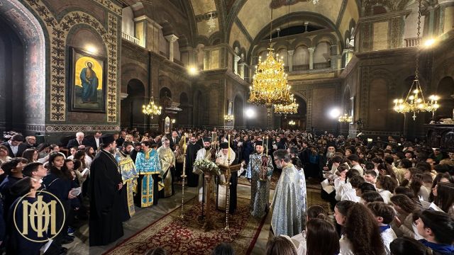 Stin-Akolouthia-ton-C-Chairitismon-chorostatise-o-Archiepiskopos